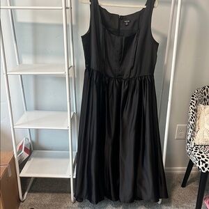 Practically New: Boohoo Plus Black Sleeveless Scoop Neck Midi Dress